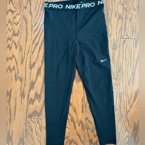 Nike Pro Black 3/4 High Waisted Leggings